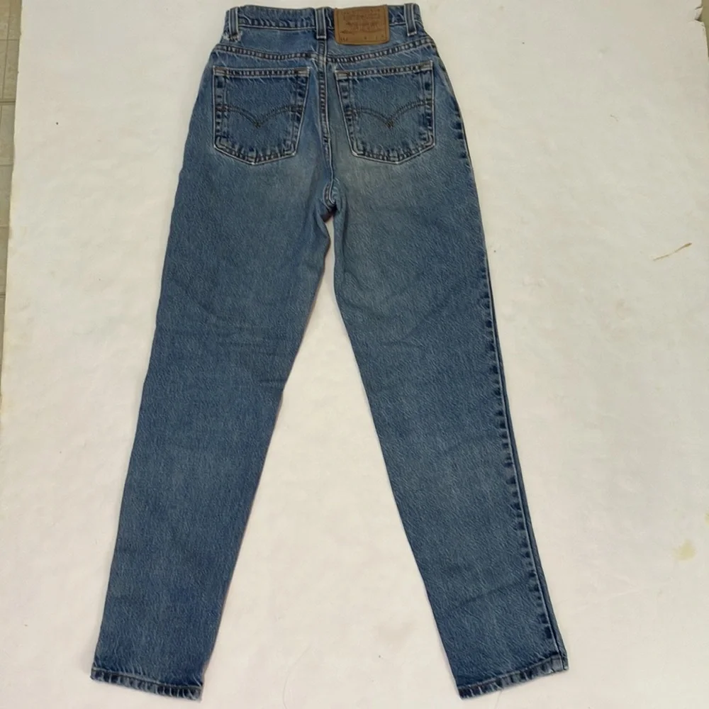 Vintage Levis 512 medium wash Jeans - Picture 5 of 10